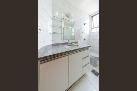 Apartamento à venda com 101m², 3 quartos e 2 vagasBanheiro social
