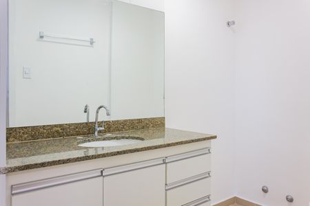 Apartamento à venda com 130m², 3 quartos e 2 vagasBanheiro da Suíte