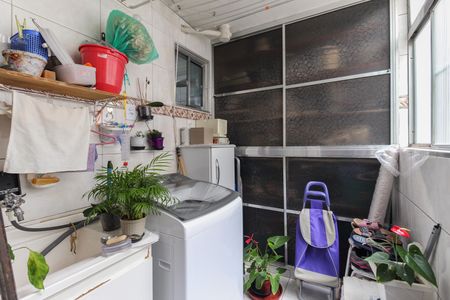 Apartamento à venda com 56m², 2 quartos e 1 vagaÁrea de Serviço