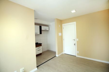 Sala de apartamento à venda com 2 quartos, 43m² em Irajá, Rio de Janeiro