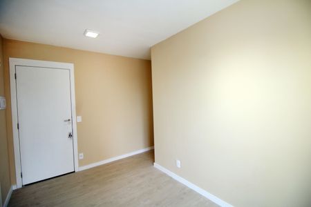 Sala de apartamento à venda com 2 quartos, 43m² em Irajá, Rio de Janeiro