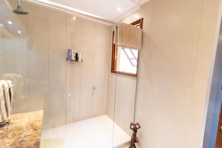 Casa à venda com 250m², 3 quartos e 4 vagasBanheiro da Suíte