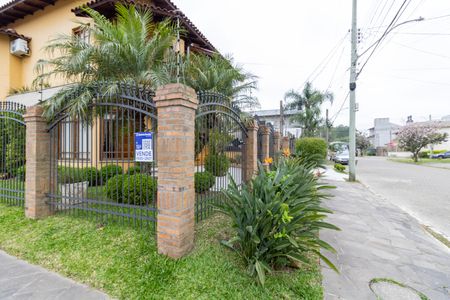Casa à venda com 250m², 3 quartos e 4 vagasFachada