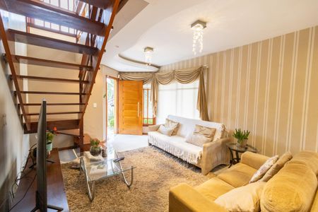 Casa à venda com 250m², 3 quartos e 4 vagasSala