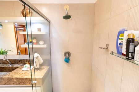 Casa à venda com 250m², 3 quartos e 4 vagasBanheiro da Suíte