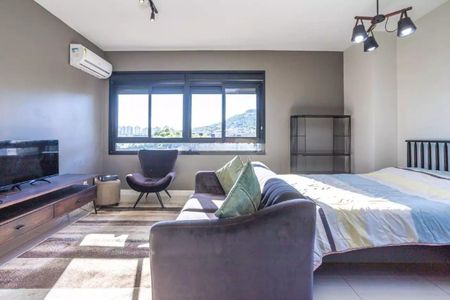 Quarto de kitnet/studio à venda com 1 quarto, 38m² em Partenon, Porto Alegre