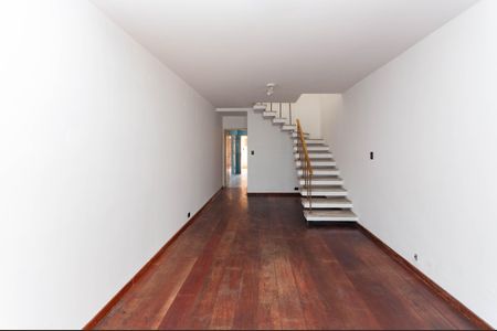 Casa à venda com 140m², 3 quartos e 1 vaga