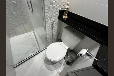 Apartamento à venda com 126m², 3 quartos e 2 vagasBanheiro da Suíte 1