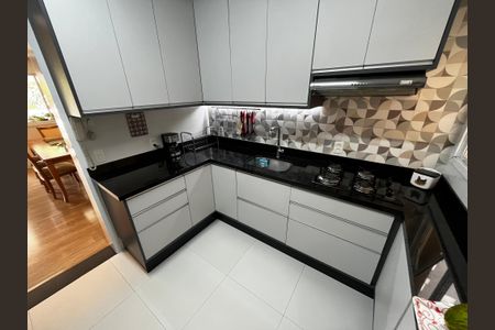 Apartamento à venda com 126m², 3 quartos e 2 vagasCozinha