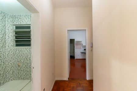 Studio à venda com 42m², 1 quarto e sem vaga Studio à venda com 42m², 1 quarto e sem vagaHall