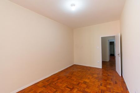 Studio à venda com 42m², 1 quarto e sem vaga Studio à venda com 42m², 1 quarto e sem vagaSala/Quarto