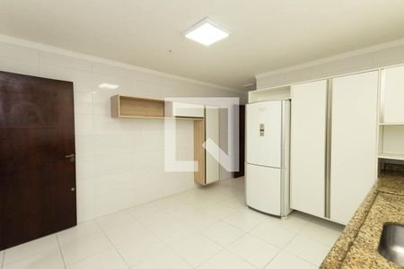 Casa à venda com 120m², 4 quartos e 2 vagas