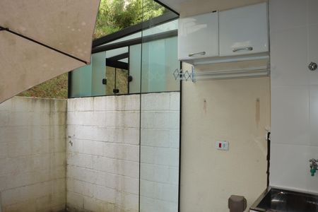 Apartamento para alugar com 68m², 2 quartos e 1 vagaSacada