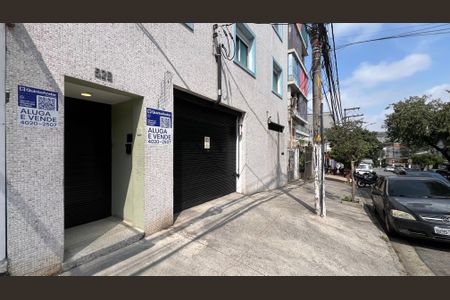 Apartamento para alugar com 62m², 2 quartos e 1 vaga Apartamento para alugar com 62m², 2 quartos e 1 vagaFachada