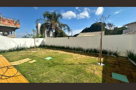 Casa à venda com 528m², 4 quartos e 6 vagasÁrea comum