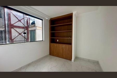 Casa à venda com 528m², 4 quartos e 6 vagasQuarto 1