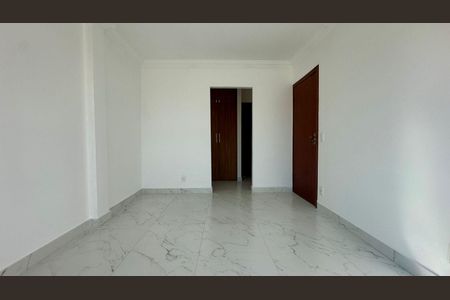 Casa à venda com 528m², 4 quartos e 6 vagasSuíte 2