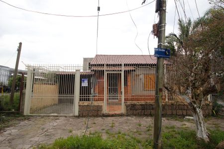 Casa à venda com 212m², 3 quartos e 3 vagasFachada