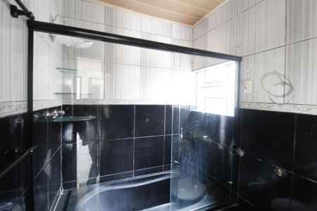 Casa à venda com 212m², 3 quartos e 3 vagasBanheiro