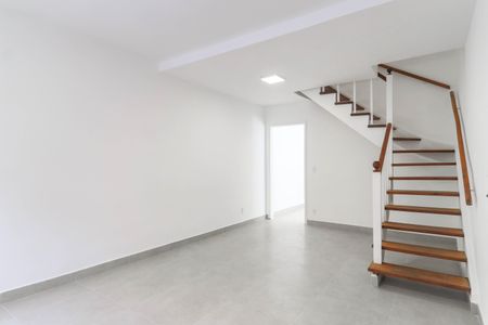 Sala de casa para alugar com 3 quartos, 180m² em Jardim Caravelas, São Paulo