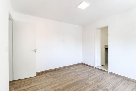 Suíte de casa para alugar com 3 quartos, 180m² em Jardim Caravelas, São Paulo