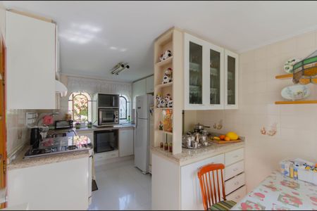 Casa para alugar com 315m², 3 quartos e 5 vagasCozinha