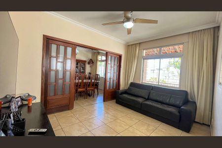Casa à venda com 4 quartos, 259m² em São Luiz, Belo Horizonte