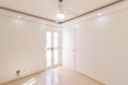 Sala de apartamento à venda com 2 quartos, 48m² em Metalúrgicos, Osasco