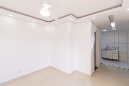 Sala de apartamento à venda com 2 quartos, 48m² em Metalúrgicos, Osasco