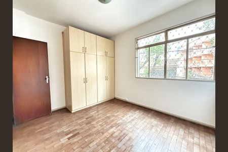 Apartamento à venda com 130m², 3 quartos e 2 vagas Apartamento à venda com 130m², 3 quartos e 2 vagasQuarto