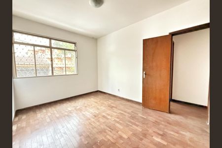 Apartamento à venda com 130m², 3 quartos e 2 vagas Apartamento à venda com 130m², 3 quartos e 2 vagasSuíte