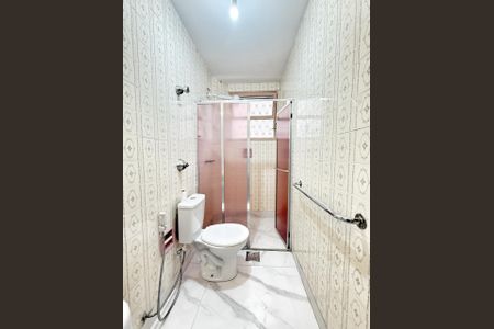 Apartamento à venda com 130m², 3 quartos e 2 vagas Apartamento à venda com 130m², 3 quartos e 2 vagasBanheiro da Suíte