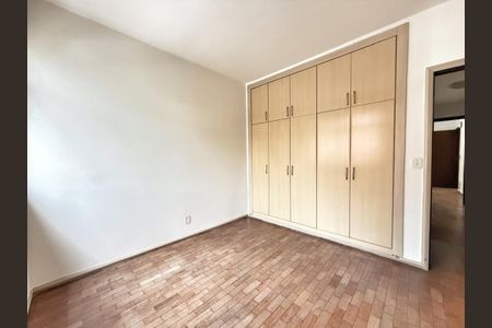 Apartamento à venda com 130m², 3 quartos e 2 vagas Apartamento à venda com 130m², 3 quartos e 2 vagasQuarto