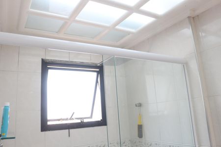 Apartamento à venda com 247m², 4 quartos e 3 vagasBanheiro da Suíte 2