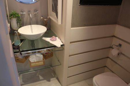 Apartamento à venda com 247m², 4 quartos e 3 vagasLavabo