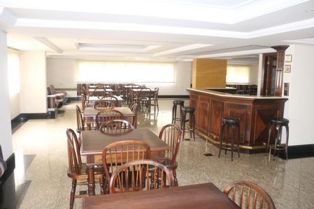 Apartamento à venda com 247m², 4 quartos e 3 vagasÁrea comum - Salão de festas