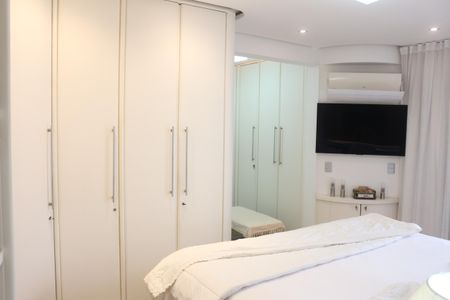 Apartamento à venda com 247m², 4 quartos e 3 vagasSuíte 1