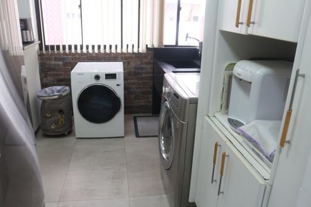 Apartamento à venda com 247m², 4 quartos e 3 vagasÁrea de Serviço