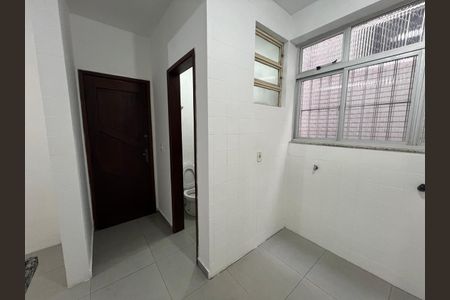 Apartamento à venda com 117m², 3 quartos e 2 vagas Apartamento à venda com 117m², 3 quartos e 2 vagasÁrea de serviço