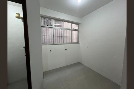 Apartamento à venda com 117m², 3 quartos e 2 vagas Apartamento à venda com 117m², 3 quartos e 2 vagasQuarto de serviço