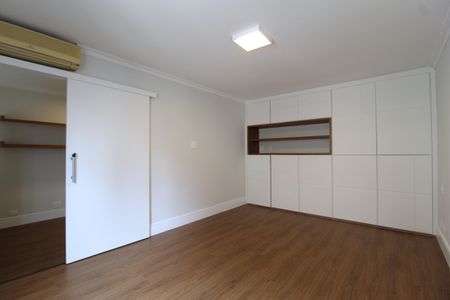 Apartamento para alugar com 157m², 2 quartos e 2 vagasQuarto 2 - Suíte