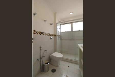 Banheiro da Suíte 1 de apartamento para alugar com 2 quartos, 157m² em Itaim Bibi, São Paulo