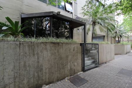 Apartamento para alugar com 157m², 2 quartos e 2 vagasFachada e Portaria