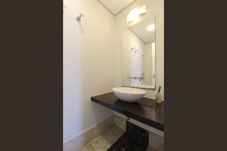 Apartamento para alugar com 157m², 2 quartos e 2 vagasLavabo