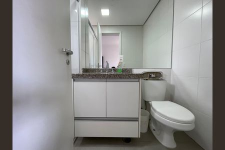 Apartamento para alugar com 77m², 3 quartos e 1 vaga Apartamento para alugar com 77m², 3 quartos e 1 vagaBanheiro da Suíte