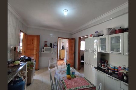 Casa à venda com 373m², 10 quartos e 2 vagasCozinha - Torneira