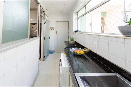 Apartamento à venda com 101m², 3 quartos e 1 vagaÁrea de serviço