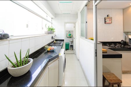 Apartamento à venda com 101m², 3 quartos e 1 vagaÁrea de serviço