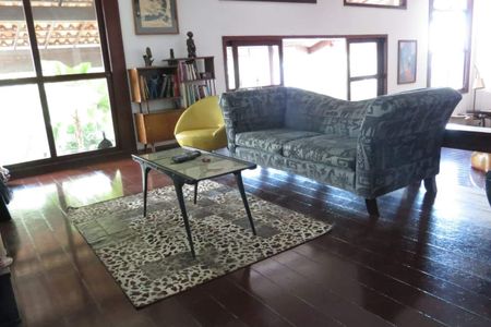 Casa à venda com 461m², 4 quartos e 1 vaga