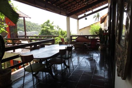 Casa à venda com 461m², 4 quartos e 1 vaga